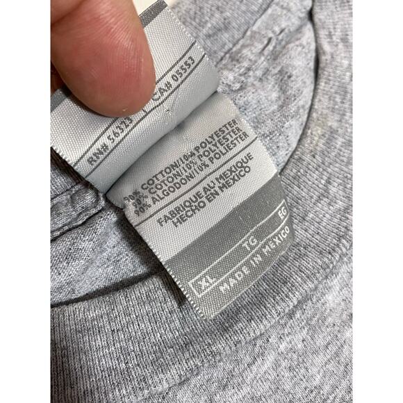 Vintage Y2K Nike Silver Tag Swoosh T-Shirt Fits Size Adult XL Gray - Picture 6 of 8